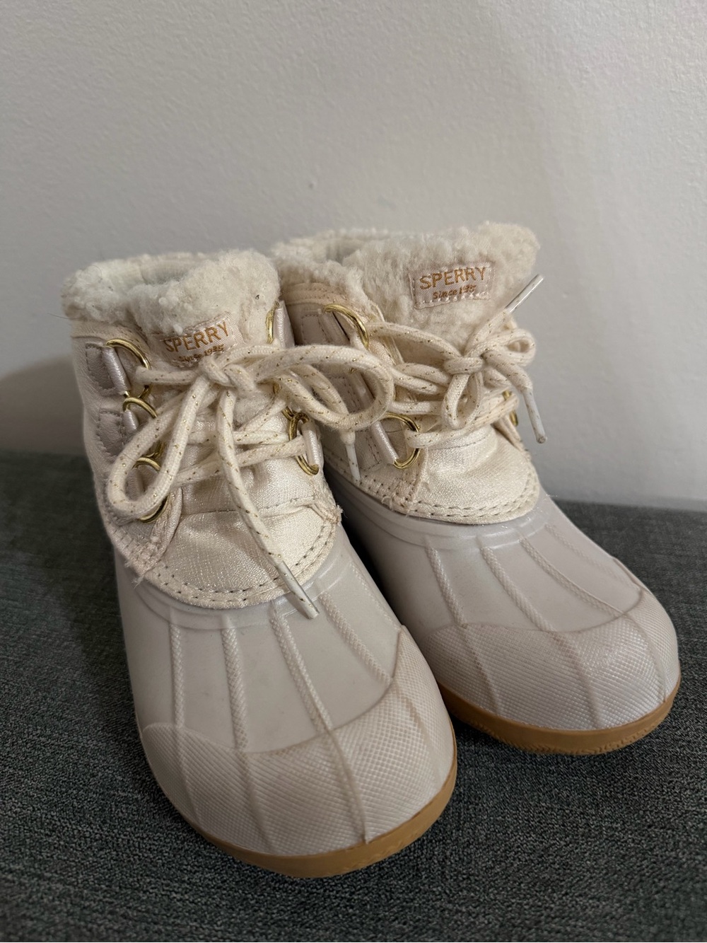 Sperry Kids Cream & Tan Waterproof Lace-Up Duck Boots